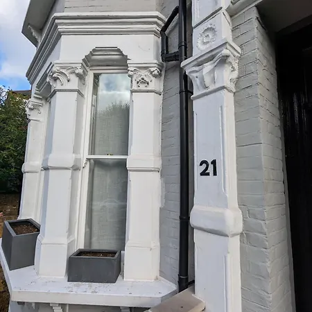 Charming Bright 2-Bed Heritage Flat, Battersea Park, London Exterior photo