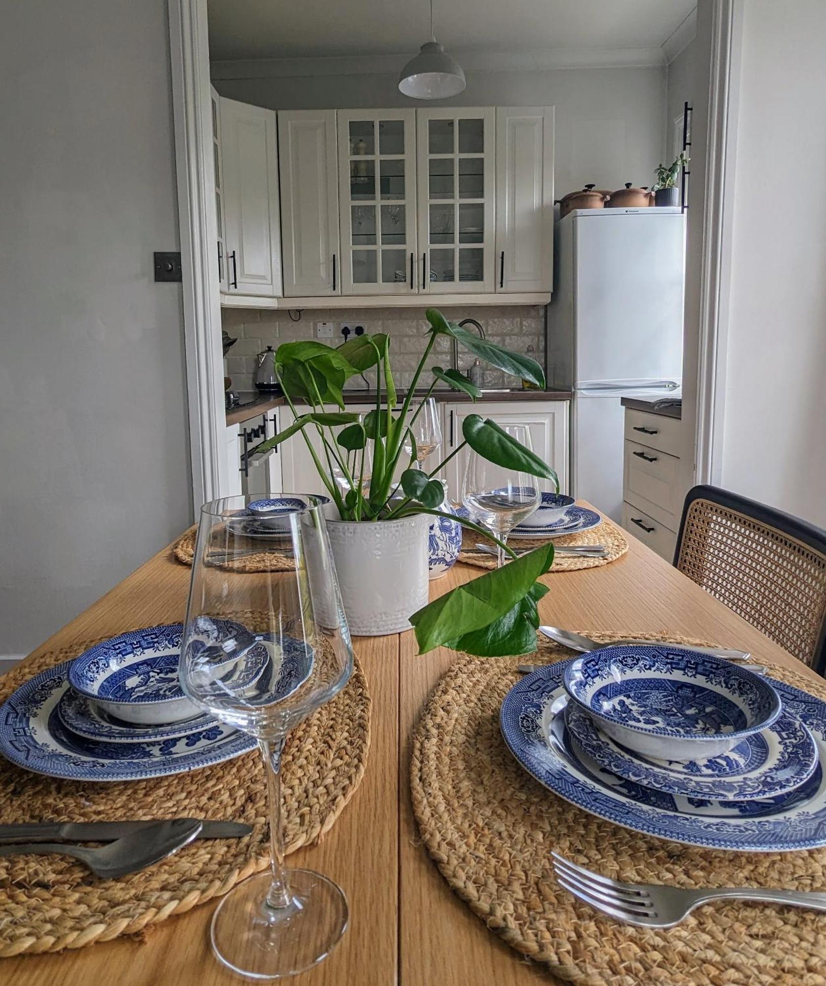 Charming Bright 2-Bed Heritage Flat, Battersea Park, London Apartment *