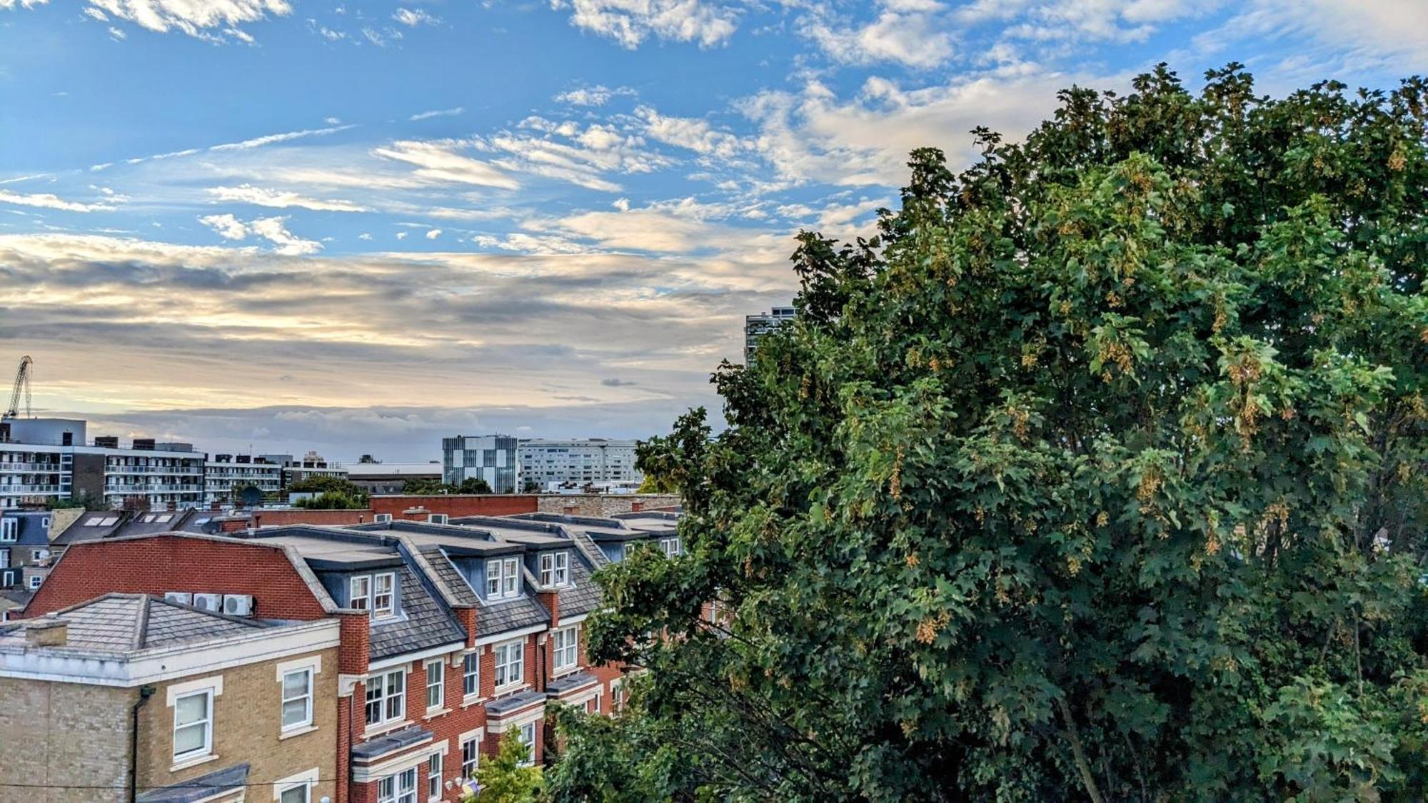 Charming Bright 2-Bed Heritage Flat, Battersea Park, London *